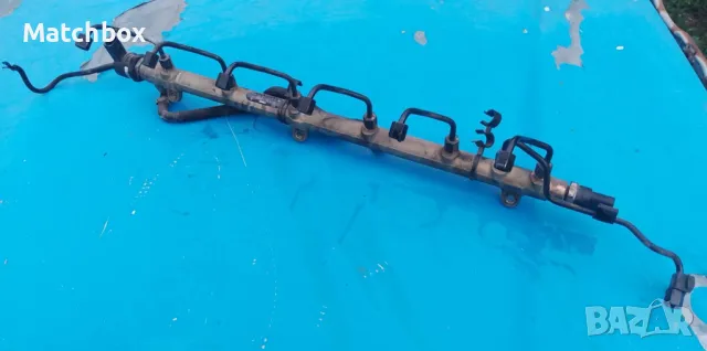 Горивна рейка дюзи  Мерцедес W211 280 дизел, снимка 2 - Части - 49939312