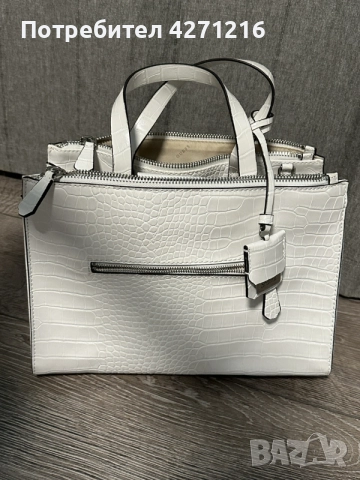 Оригинална чанта Guess, снимка 5 - Чанти - 55786626