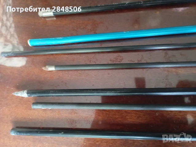 Продавам стрели за лък 8 броя.Изработка от карбон,вибростъкло и алуминий., снимка 3 - Лъкове и арбалети - 50474499