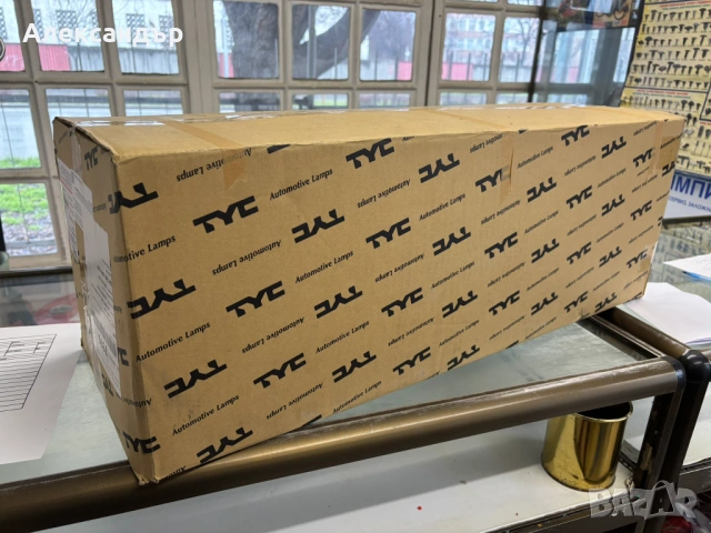 Десен фар Хонда Акорд: 2007-2015г., снимка 6 - Части - 53233422