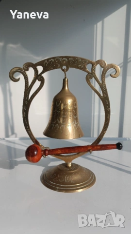 Vintage, месингов , настолен гонг  с камбана и дървена палка ,чукче. , снимка 4 - Декорация за дома - 53990284