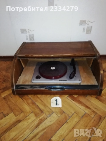Стари грамофони от различни години и различни държави, снимка 4 - Радиокасетофони, транзистори - 52012622