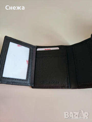 Reebok Division с RFID защита малък вертикален портфейл, снимка 9 - Портфейли, портмонета - 50506624