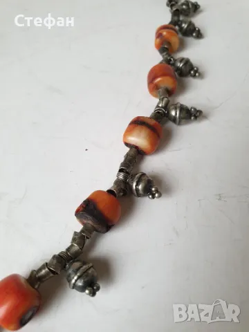 Сребърен накит с естествен корал, снимка 5 - Колиета, медальони, синджири - 47967359