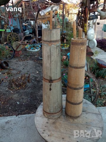 Стара дървена буталка  за масло