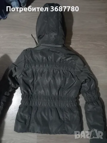 Продавам дамско яке, снимка 2 - Якета - 47624685