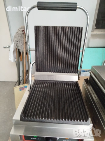 Професионален гофретник - WAFFELINO -2200 W , снимка 7 - Обзавеждане на кухня - 54230287