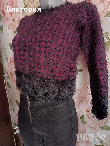 къс дамски пуловер +дънки bershka, снимка 4 - Блузи с дълъг ръкав и пуловери - 52901739