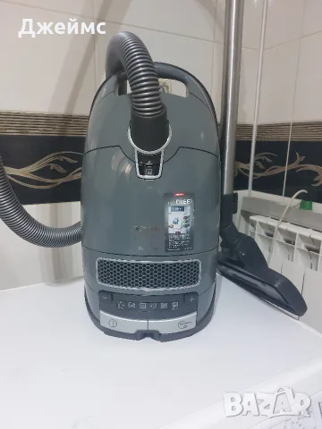 Прахосмукачка Miele Complete C3 Select Powerline , снимка 2 - Прахосмукачки - 55851633