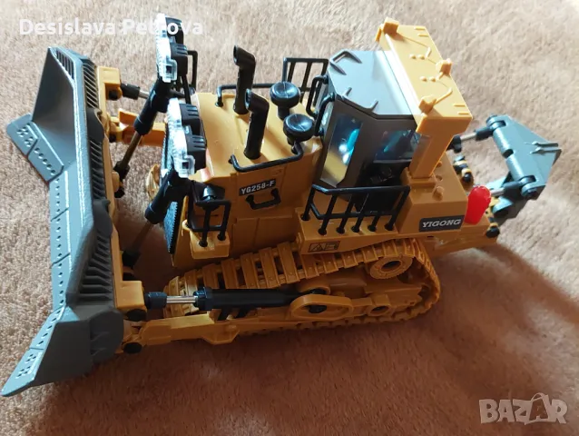 RC булдозер с дистанционно управление.  , снимка 2 - Коли, камиони, мотори, писти - 47921959