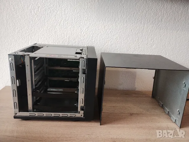 Lenovo ix4-300d NAS server за ремонт , снимка 2 - Мрежови адаптери - 56121737