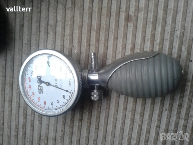 голям съд за греене храна,динамо ток,стойки със стяги,стари рибарски макари, снимка 5 - Други стоки за дома - 52423720