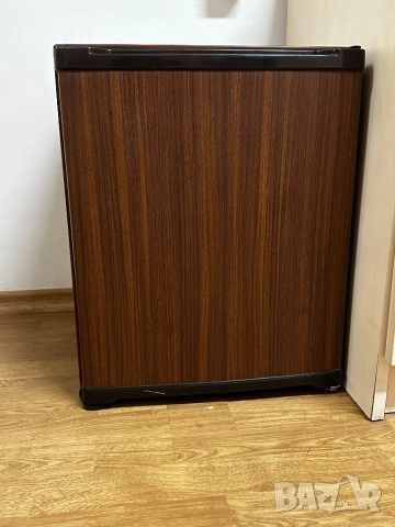 Хладилник (малък)