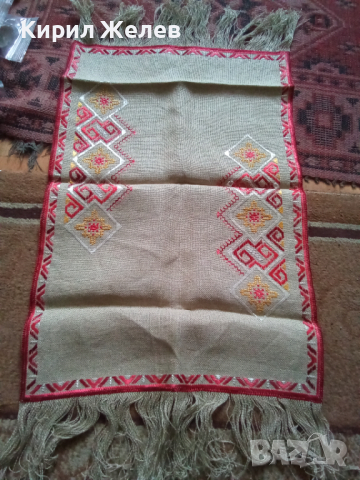 Каре бродирано 44085