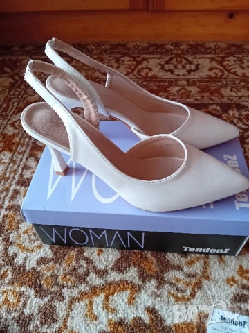 Бели обувки с висок ток, снимка 5 - Дамски обувки на ток - 52053795