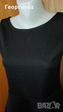 Рокля с релеф, на H&M👗🍀 M,M/L👗арт.623, снимка 3 - Рокли - 30047343