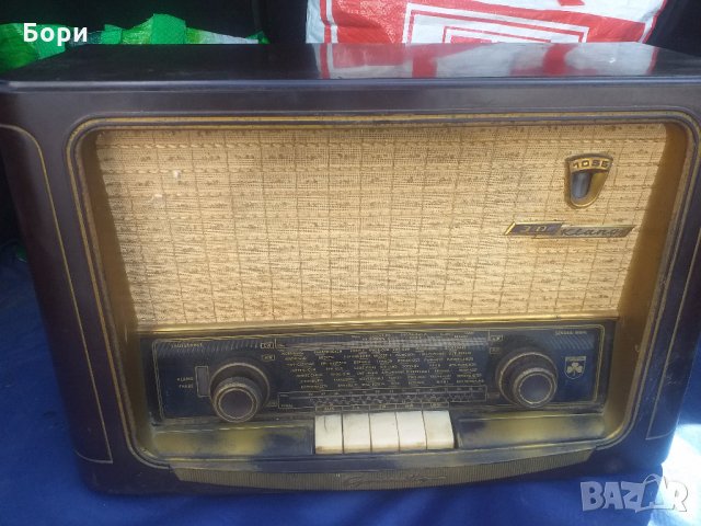 GRUNDIG 1055W/3D  1955г  Радио, снимка 2 - Радиокасетофони, транзистори - 29515915