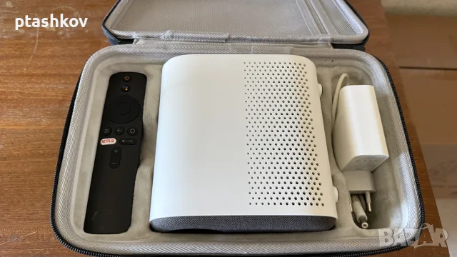 Xiaomi Mi Smart Projector 2 с включен 1 година IPTV с 50000 канала и филми с бг субс