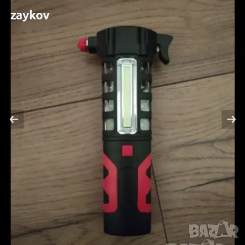 Авариен чук 3 в 1 с LED светлина + резачка за предпазен колан