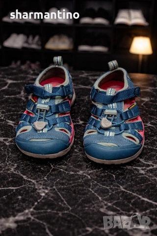 Keen сандали N 24 за момиче, снимка 2 - Детски сандали и чехли - 54248438