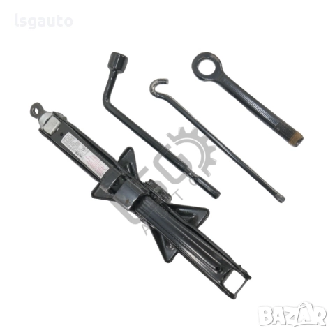 Комплект крик,ключ за джанти и кука за теглене Kia Sportage III 2010-2015 ID: 153420