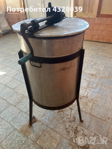 Центрофуга за мед