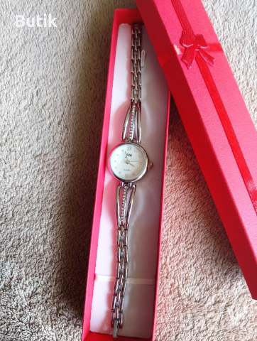 Дамски часовник 