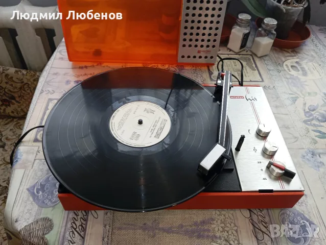 Грамофон Unitra WG 400 Mister hit от 1976г. с вграден усилвател и говорител , снимка 4 - Грамофони - 56040134