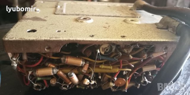 Автомобилно лампово радио. , снимка 8 - Радиокасетофони, транзистори - 37354440