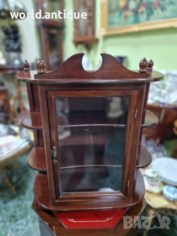 Прекрасна антикварна английска дървена витрина 