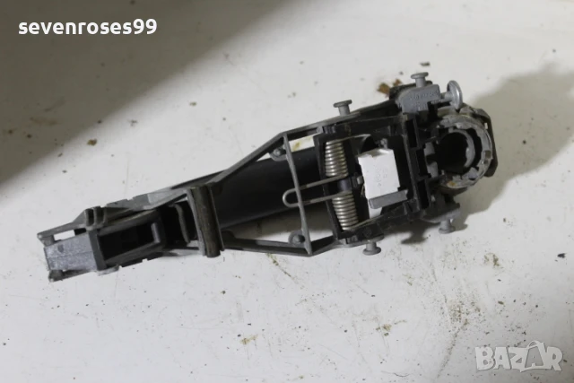 Дръжка външна задна лява Фолксваген Голф 5 Джета VW Golf 5 Jetta  1K0837886A, снимка 6 - Части - 50659538