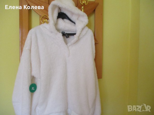 Бяла вълнена блуза, снимка 4 - Блузи с дълъг ръкав и пуловери - 34308330