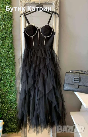 Великолепна рокля с тюл , снимка 1