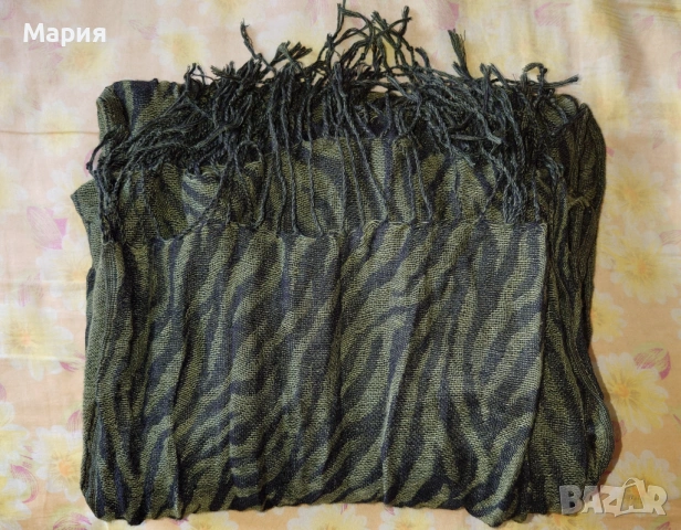Дамски шал с принт, снимка 4 - Шалове - 53224319