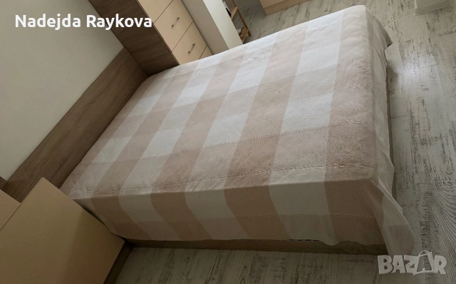 Спалня с матрак 140/190, снимка 4 - Спални и легла - 53291374