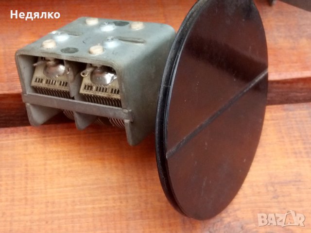 3бр стари руски радиа-модели,1972г, снимка 6 - Радиокасетофони, транзистори - 31799453