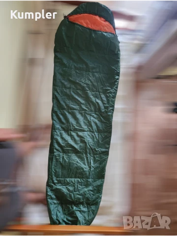 Почти нов спален чувал Crivit – надеждно удобство за къмпинг и планини 50 лв, снимка 2 - Надуваеми легла - 50885394