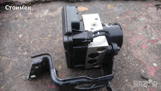 Помпа abs голф 4, снимка 4 - Части - 46350799