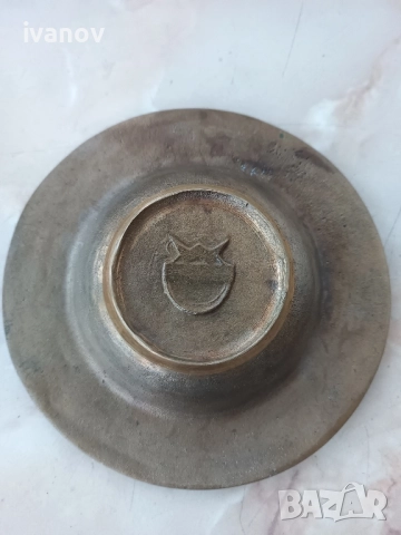 Масивен бронзов пепелник със зодии, снимка 2 - Антикварни и старинни предмети - 51724607