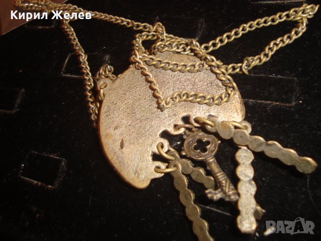 САЧАНЕНО СТАРИННО ВЪЗРОЖДЕНСКО УКРАШЕНИЕ със СМАРАГД ЗЕЛЕН КАМЪК и КЛЮЧЕ БРОНЗ 15133, снимка 11 - Антикварни и старинни предмети - 30550111