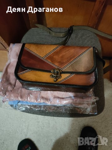 Дамска кожена чанта и шал, снимка 1 - Чанти - 44236984