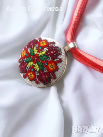 Ръчно бродирани бижута с български шевици, снимка 7 - Бижутерийни комплекти - 29090492