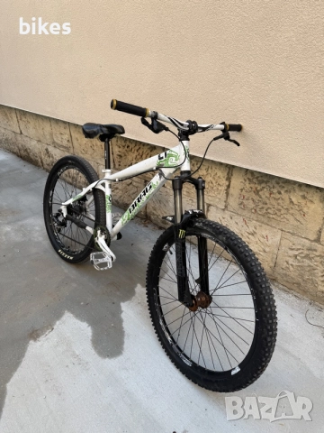 Drag C1 Green/White 26 цола 270€