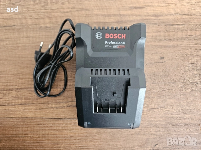 BOSCH 4Ah 18V Нова Батерия и Зарядно , снимка 3 - Диамантени и режещи инструменти - 52682184