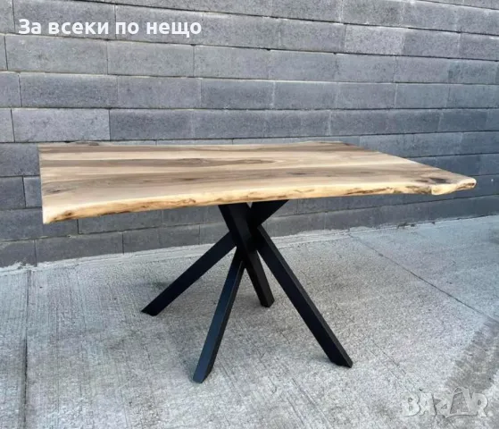 Ръчно изработена трапезна маса изработена от орехова дървесина