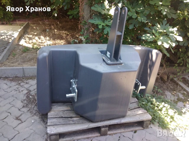 Предна тежест за трактор 2500кг, снимка 1
