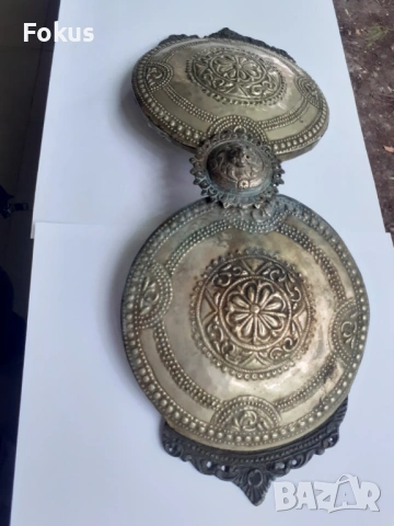 Голяма стара пафта пафти чапрази - сачан - за носия, снимка 3 - Антикварни и старинни предмети - 53279064