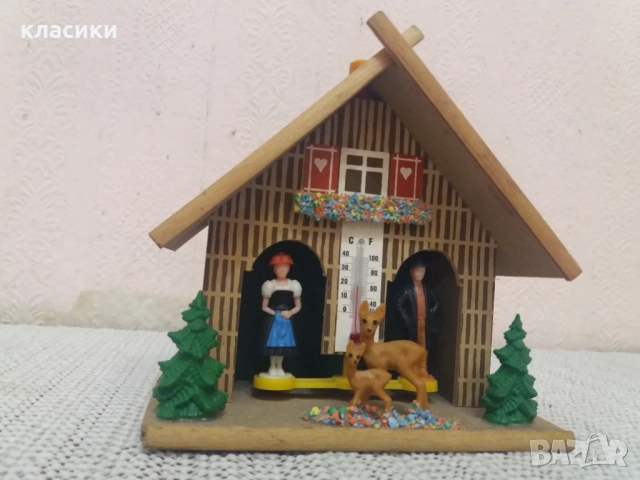 Сувенир дървена къщичка.