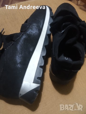 Маратонки, снимка 2 - Детски маратонки - 30223502