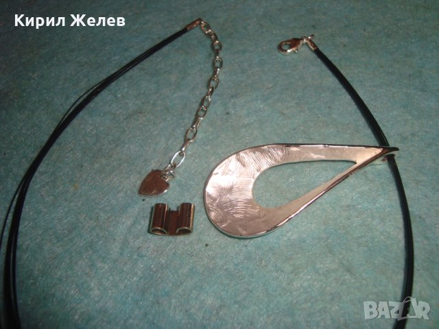 ПОСРЕБРЕН МОДЕН МАРКОВ АРТ МЕДАЛЬОН КОЛИЕ ОГЪРЛИЦА ВЕЧЕРНО БИЖУ 8557, снимка 5 - Колиета, медальони, синджири - 35518109